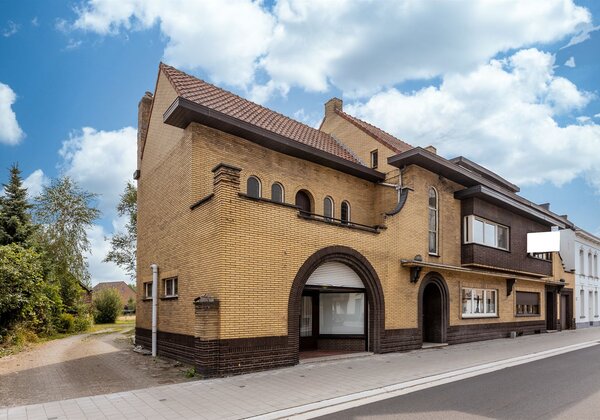 Unieke woning met handelsruimte op 1750 m² 3946003637000006005.jpg