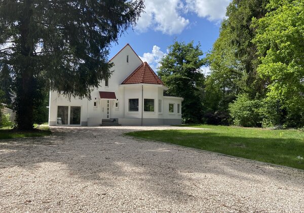 Totaal gerenoveerde villa in groene omgeving 3946003637000006532.jpg