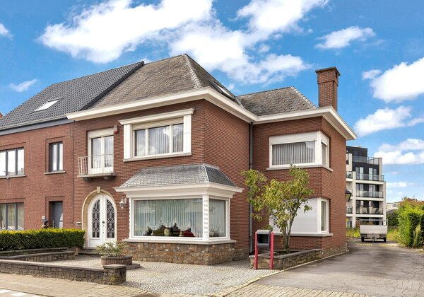Ruime woning met 3 slpkrs in centrum 3746003637000014514.jpg