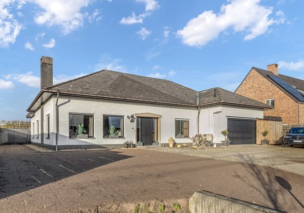 Woning met 4 slpkrs op perceel van 1150 m² 3746003637000017107.jpg