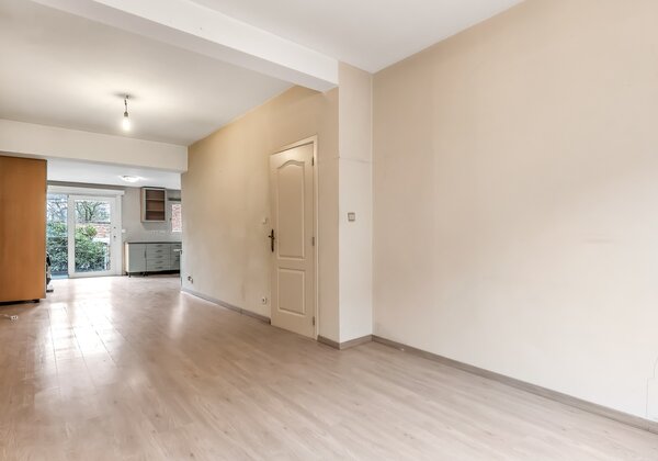Ruime woning met potentieel (4 slpkrs) te Mechelen 3746003637000064570.jpg