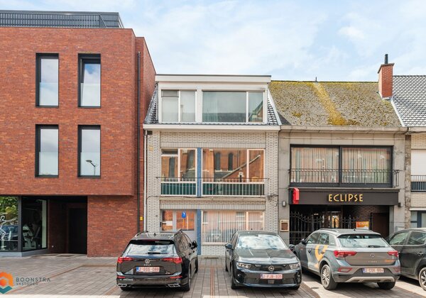 Appartement met 2 slpkrs op het kerkplein d0efd476b3559865138aa23c227b251b0caab077f47fb645c9a743f97219e2fb.jpg