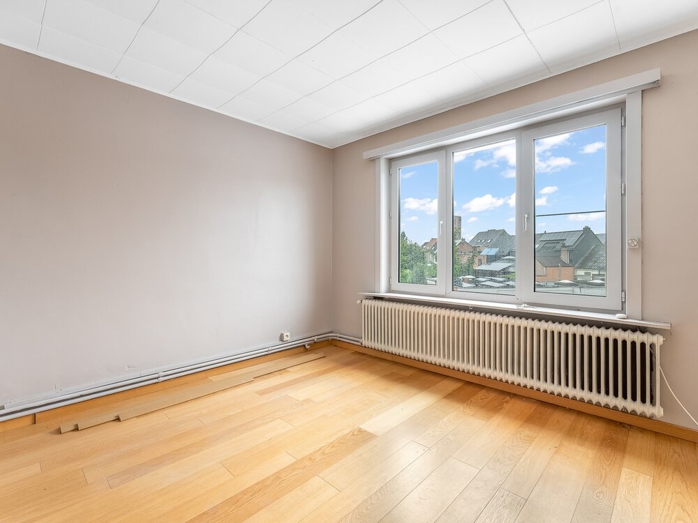 4aefb197ab60851d366f358146f7fc2623b18594e6bbd133147cf5fc7efc128d.jpg