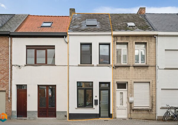 Rijwoning met  2 slpkrs en tuin 6b9427d9b7d082bb5e3f0acb47ad51e036c02077eed6cf469813802a98aac70f.jpg