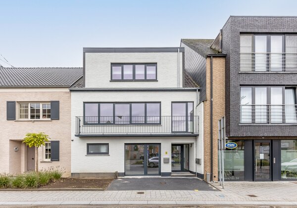 Handelsruimte in centrum Tremelo bd4693489f2e8e67f5d256fb4aa9ef86aa160b0ae1b811138c2b5e94b953de5f.jpg