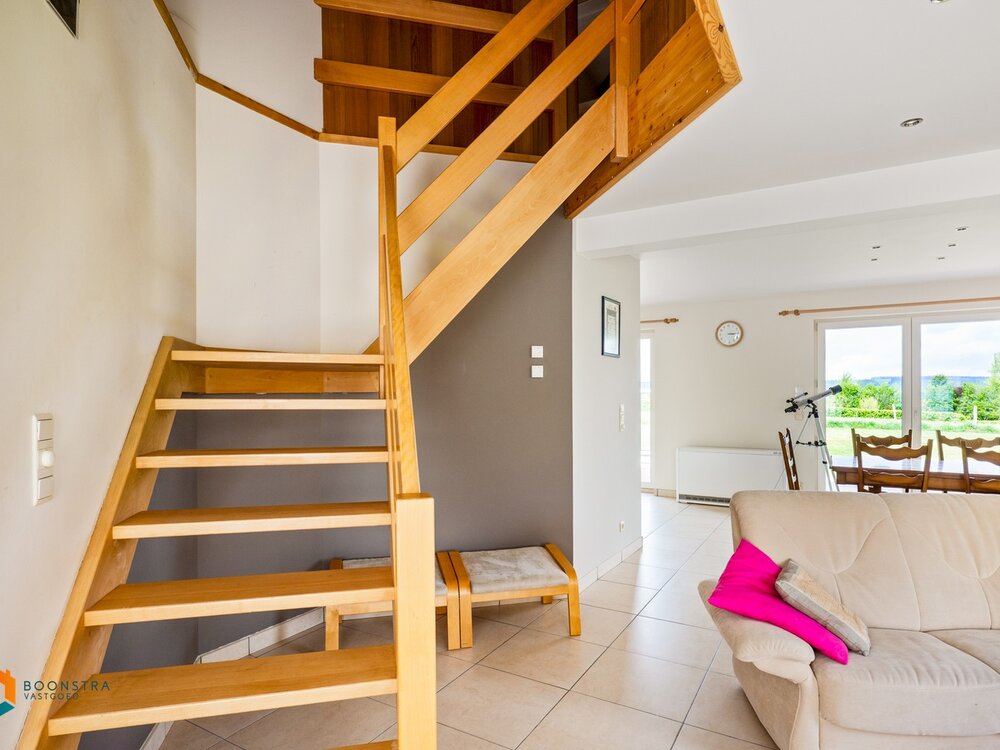 5fb0da12e345d29ffb2a82c77f7070e7e4a0fed8f71ec963e2a19a225def8c97.jpg