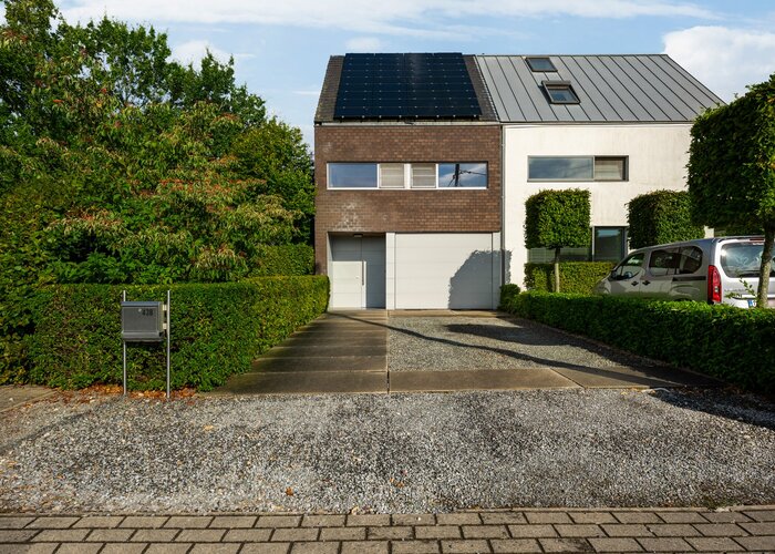 Prachtige instapklare woning met 3 slpkrs op een toplocatie te Putte 75f15c1c086e3831c713e006a96928156992594765de997ed47809f24f11632f.jpg