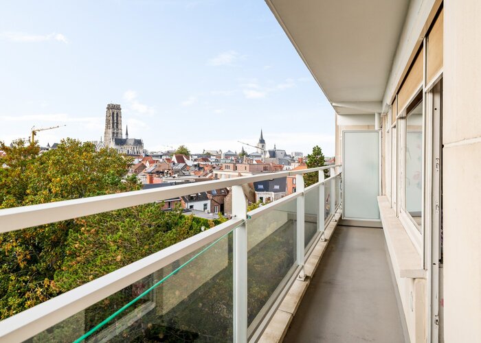 Appartement met 2 slaapkamers en terras met prachtig uitzicht op de binnenstad. f63917765568b8f1bff3f22c90a22277fa761145f466f121697245a3be2ee8ae.jpg