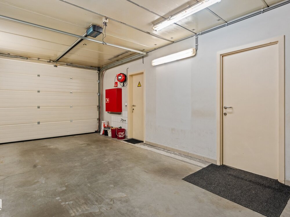 a01a8b3fb143a2726a0562ef1be583ec4256c0059bb13dfba30b54493b596db6.jpg